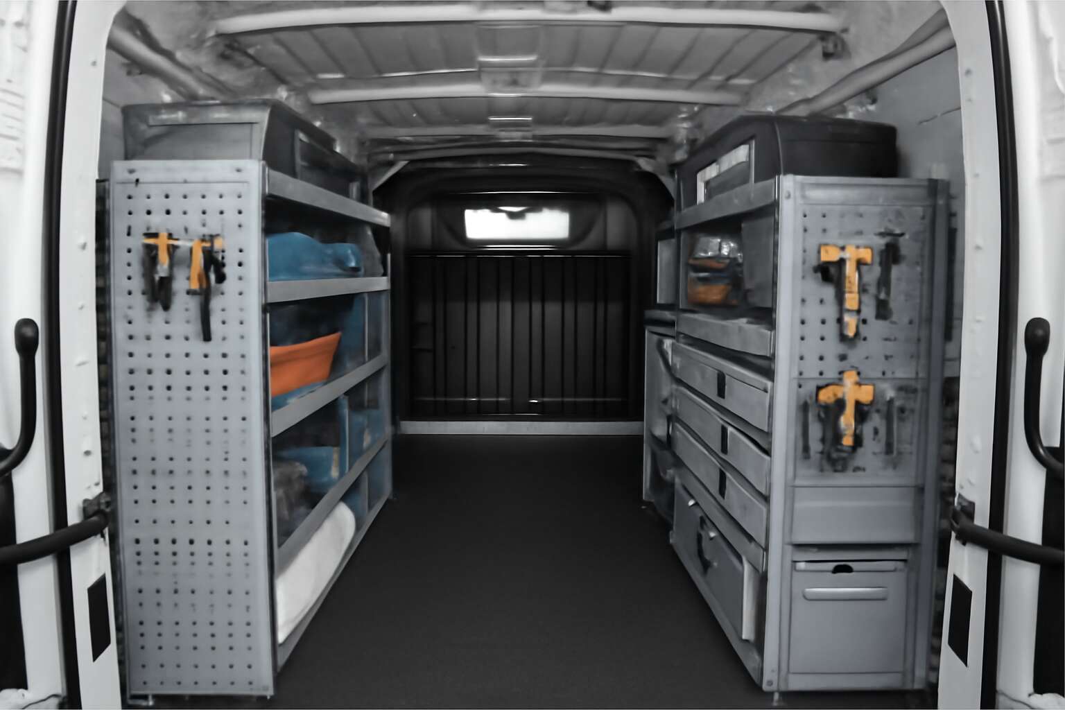 generated_image_6a669869c94d8.jpg van racking renault master
